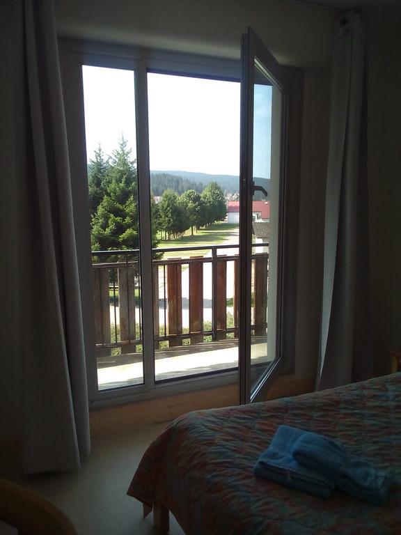 La Roche Du Tresor Village Vacances Longevilles-Mont-dʼOr Zewnętrze zdjęcie