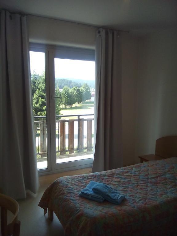 La Roche Du Tresor Village Vacances Longevilles-Mont-dʼOr Zewnętrze zdjęcie